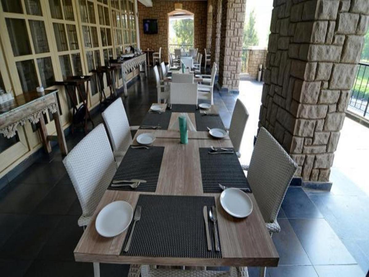 Oxford Golf Resort Pirangut Екстер'єр фото