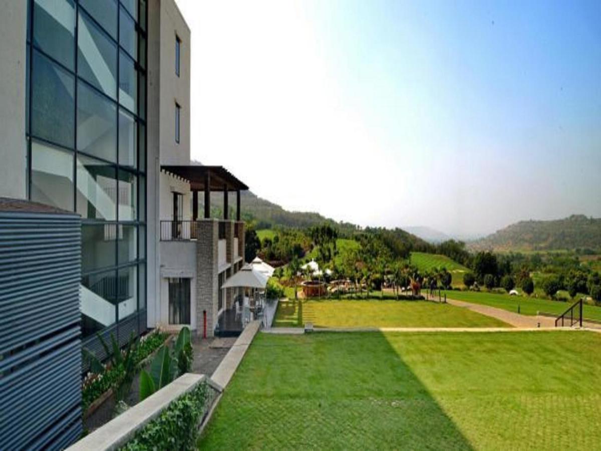 Oxford Golf Resort Pirangut Екстер'єр фото