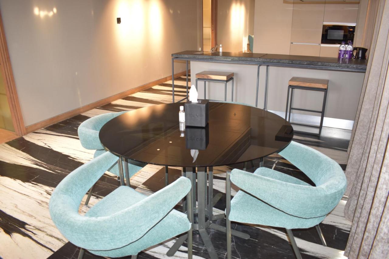Oxford Golf Resort Pirangut Екстер'єр фото