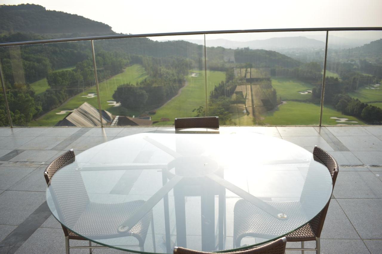 Oxford Golf Resort Pirangut Екстер'єр фото