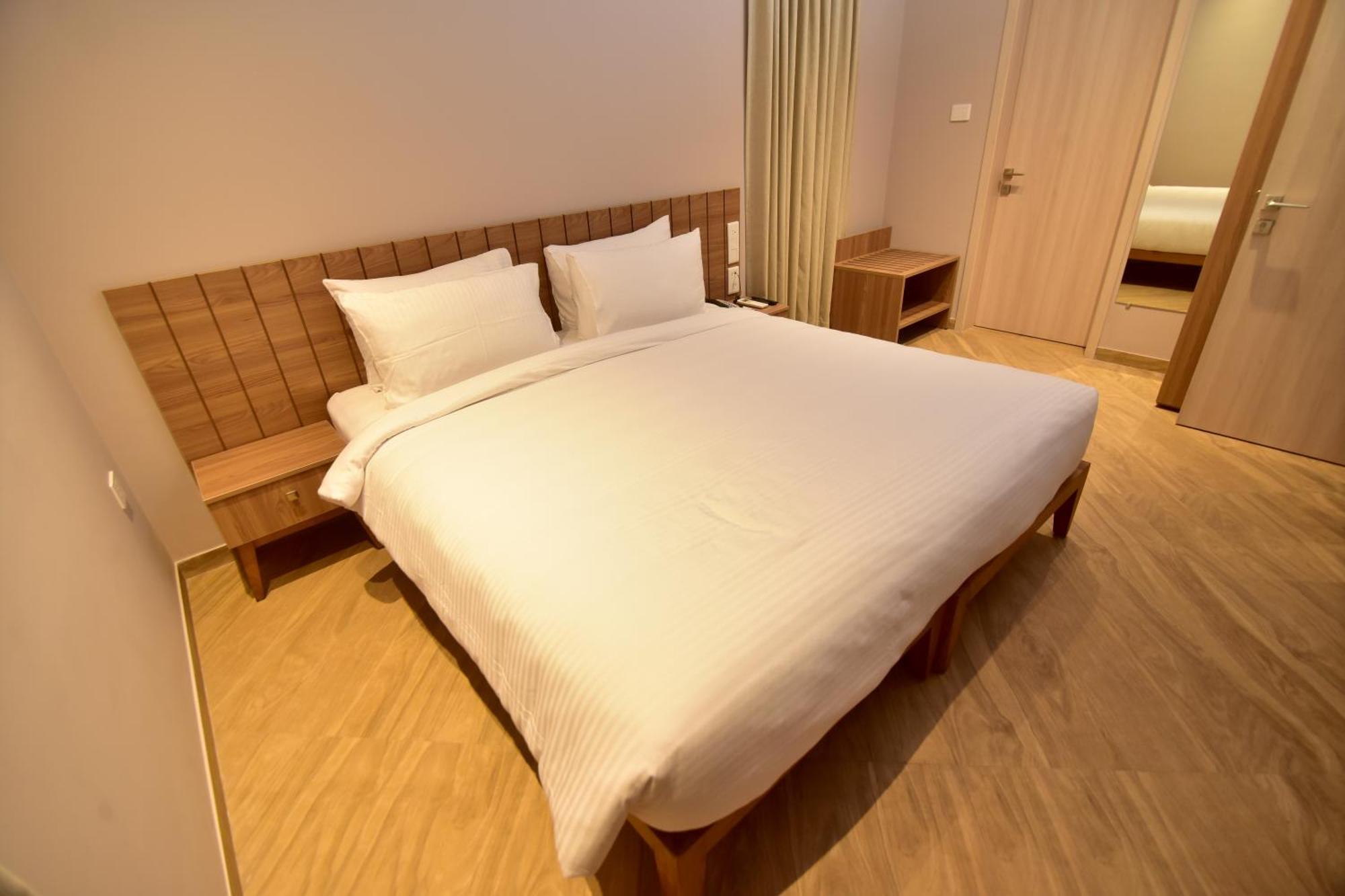 Oxford Golf Resort Pirangut Екстер'єр фото