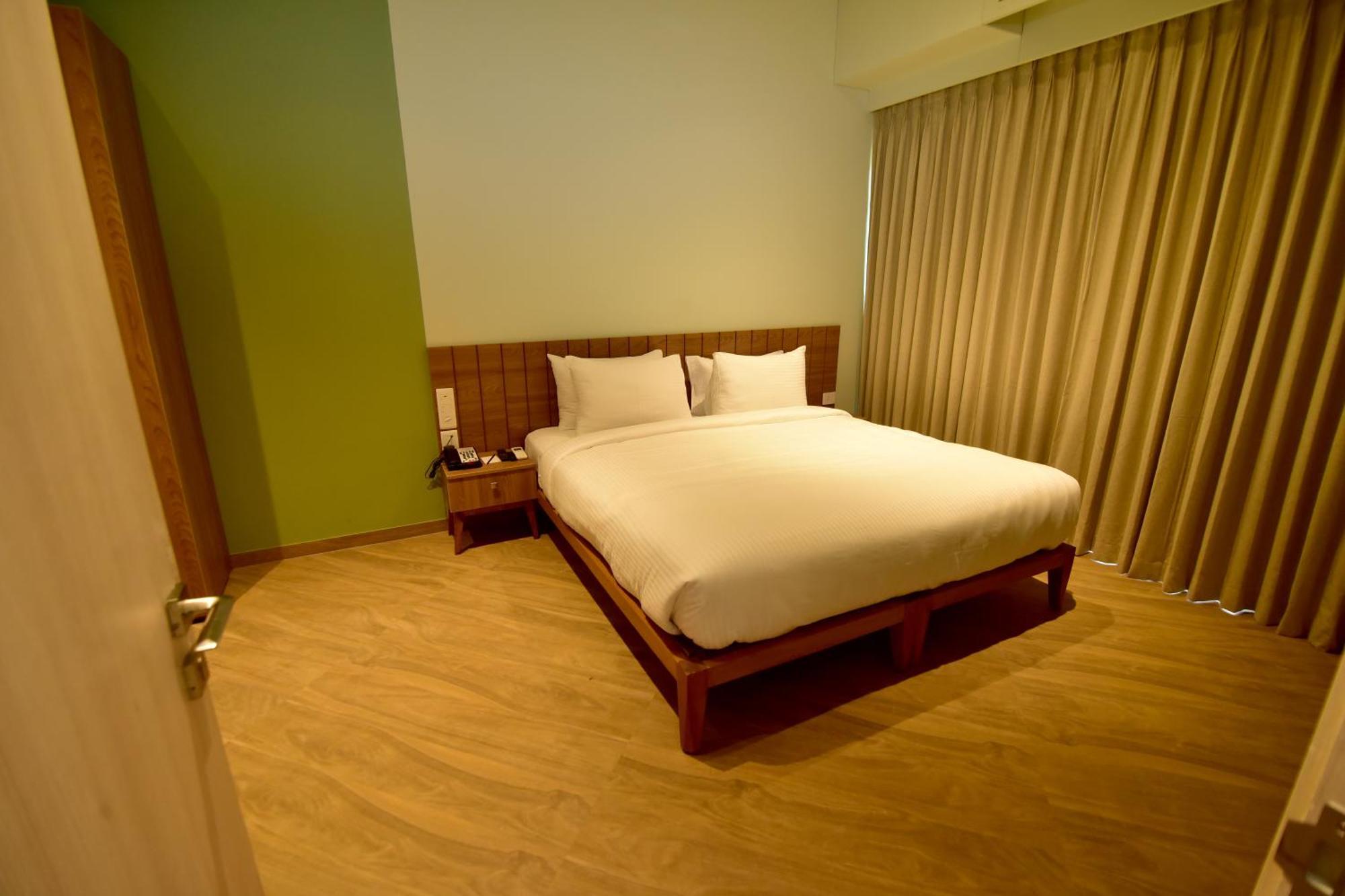 Oxford Golf Resort Pirangut Екстер'єр фото