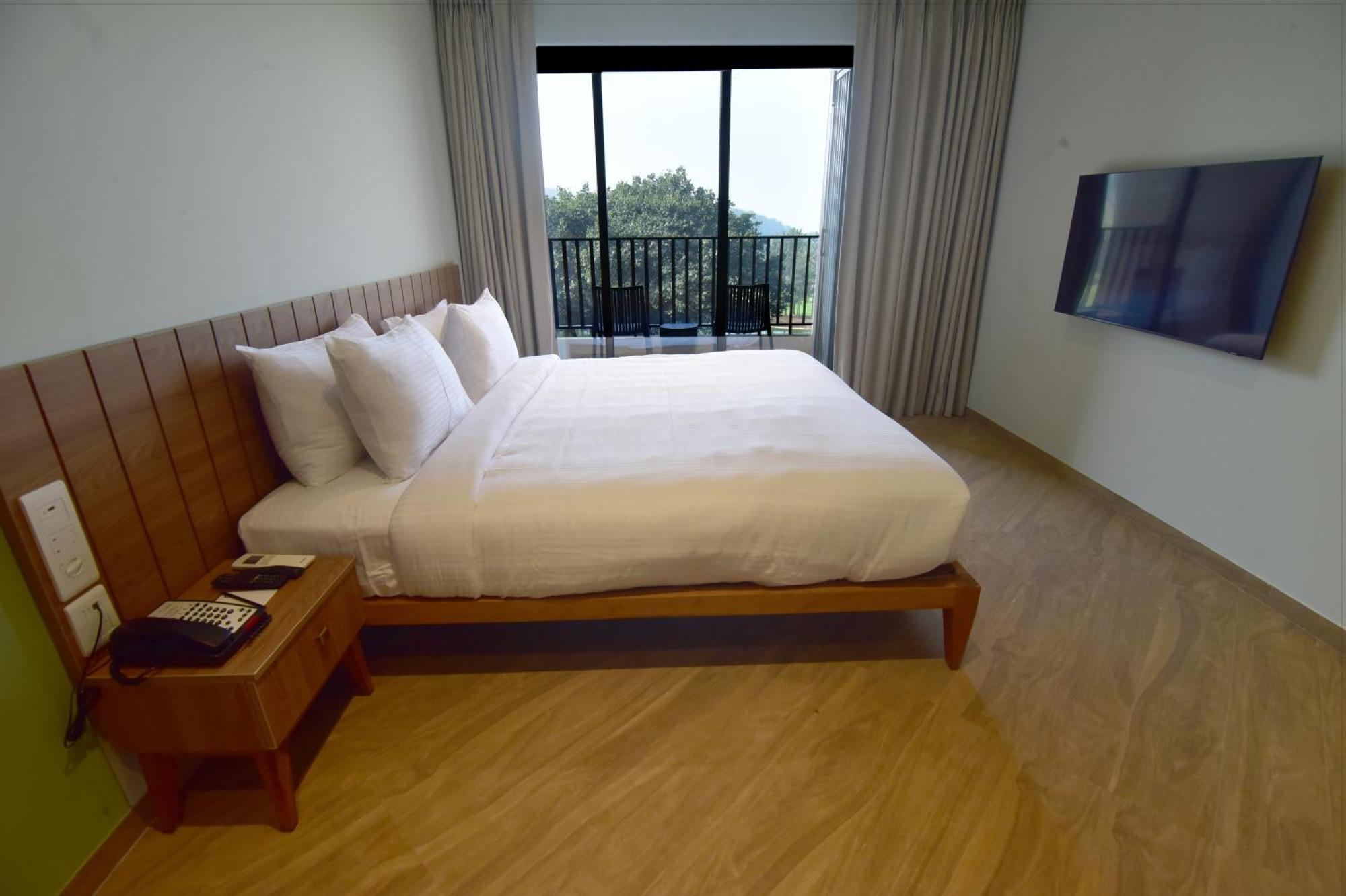 Oxford Golf Resort Pirangut Екстер'єр фото